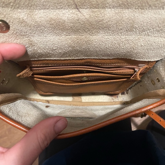 Vintage Dooney and Bourke Crossbody Leather Purse - Picture 8 of 8